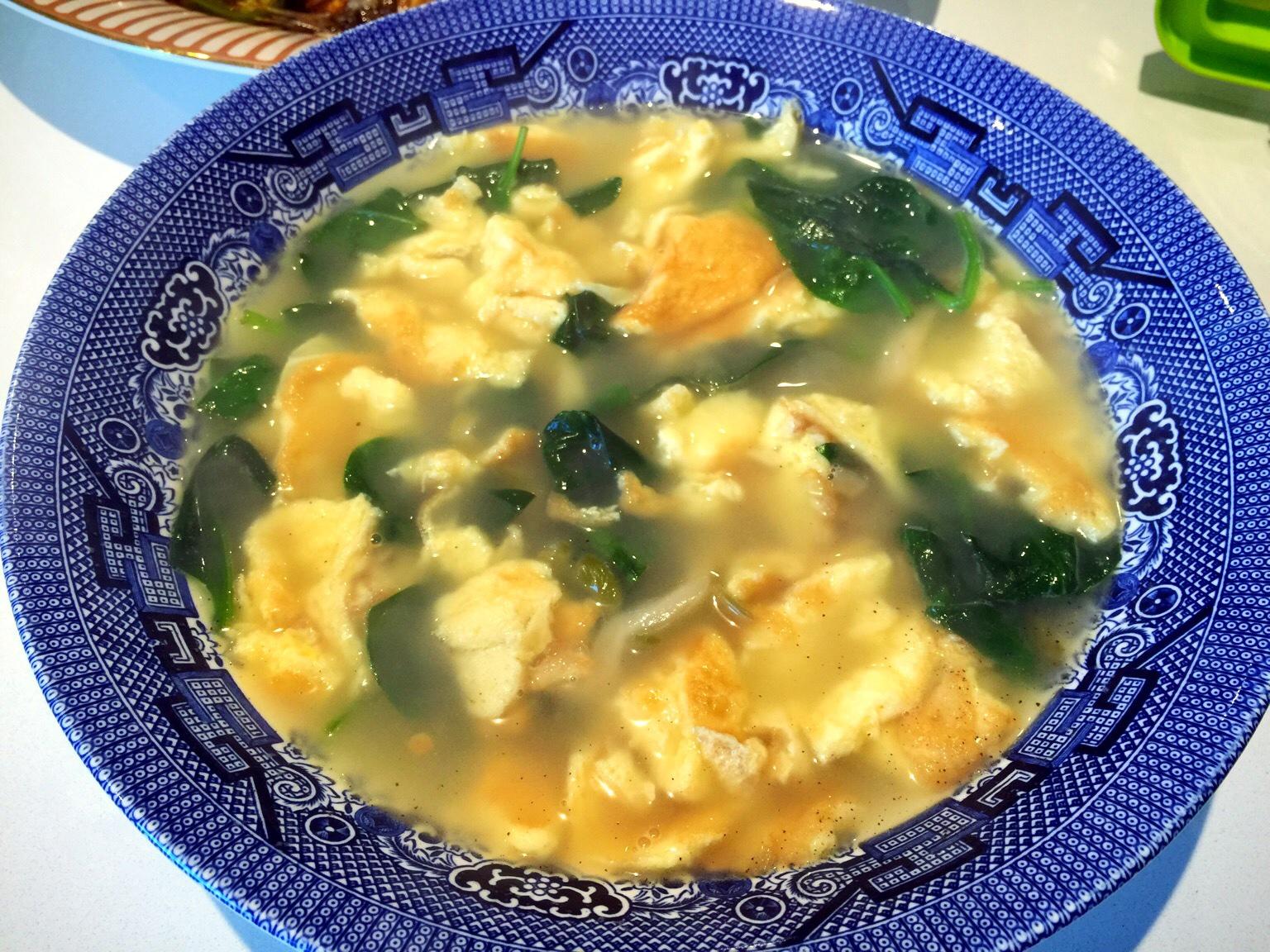 金蛋菠菜汤