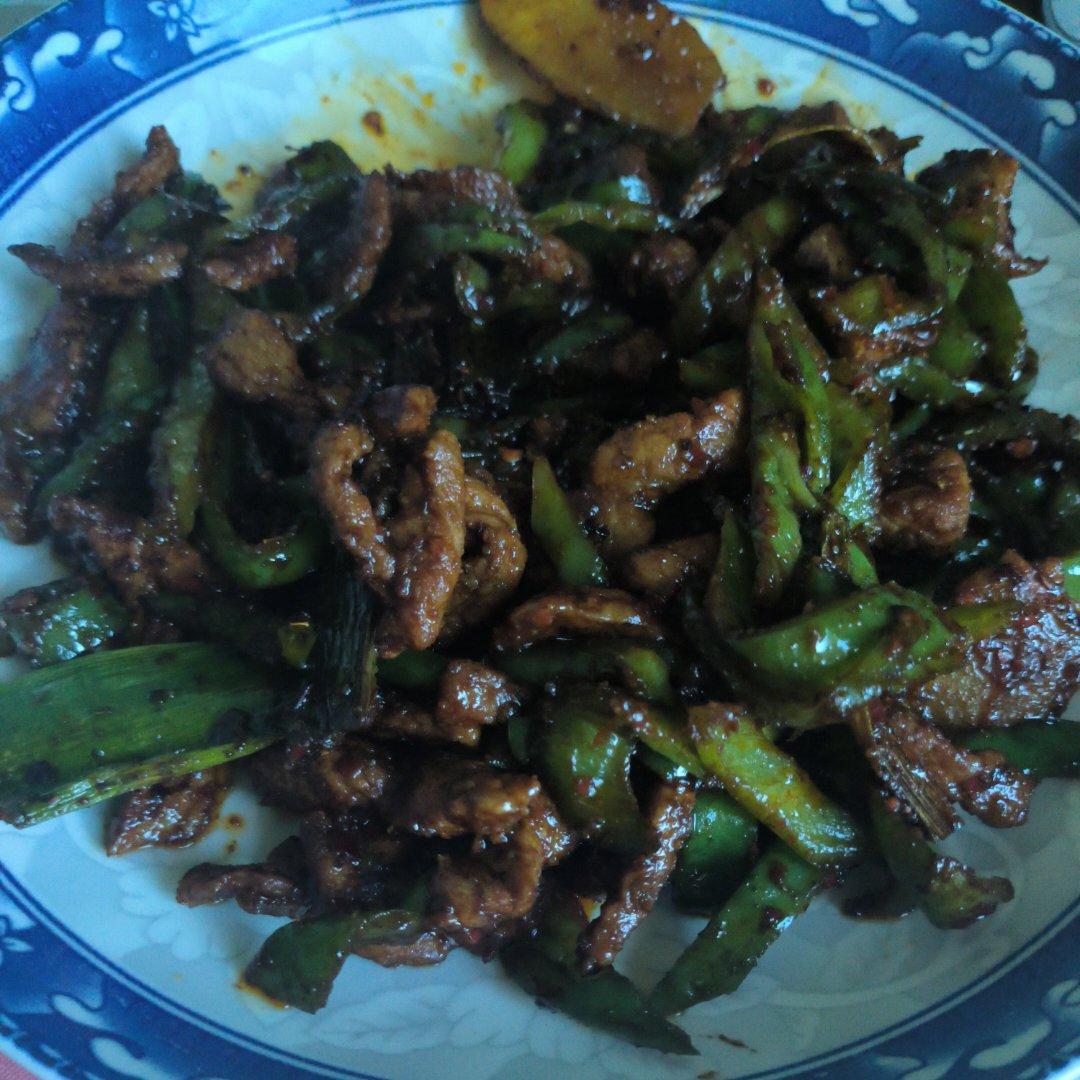 孜然青椒炒肉