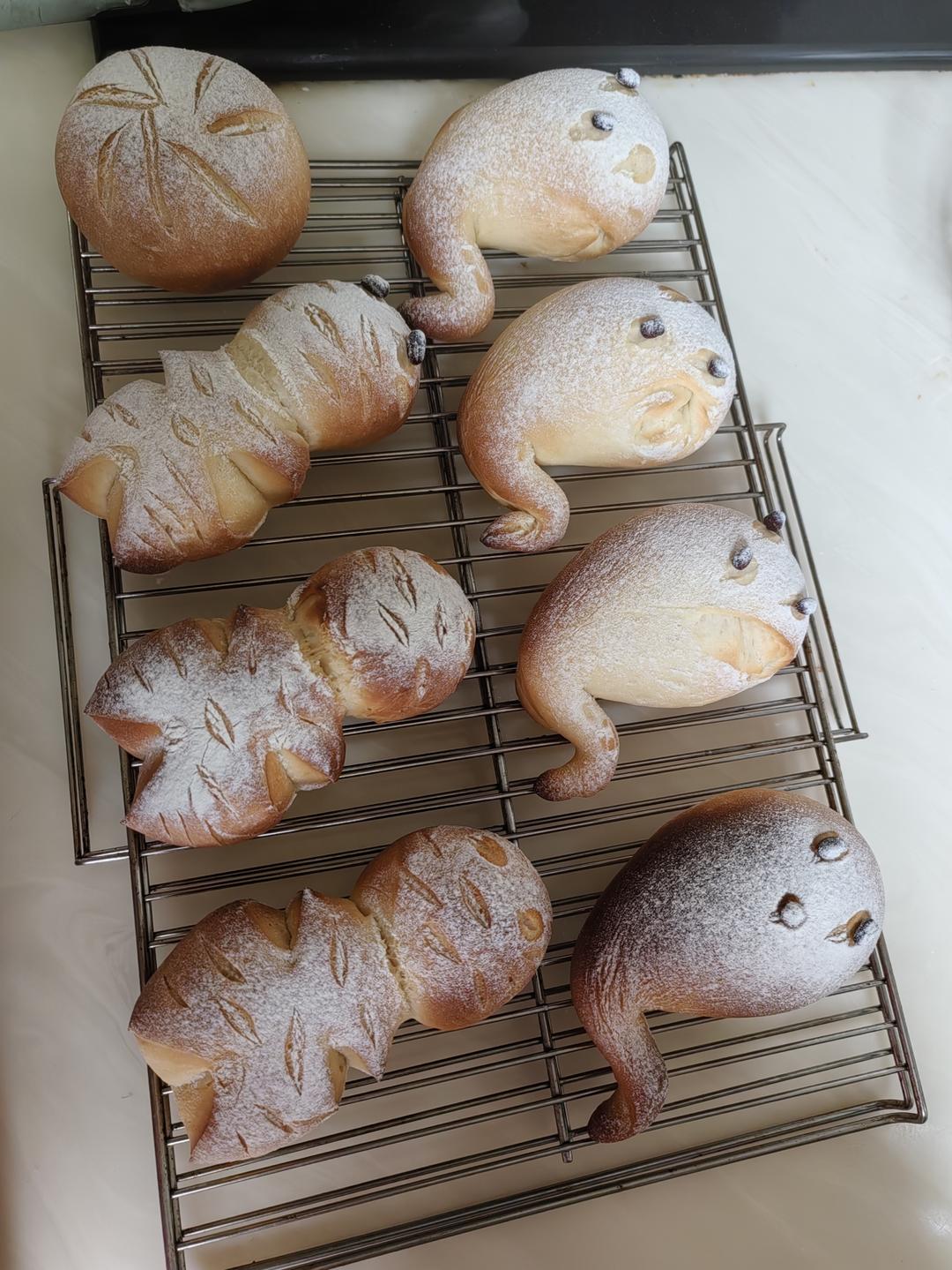 万圣节木乃伊面包