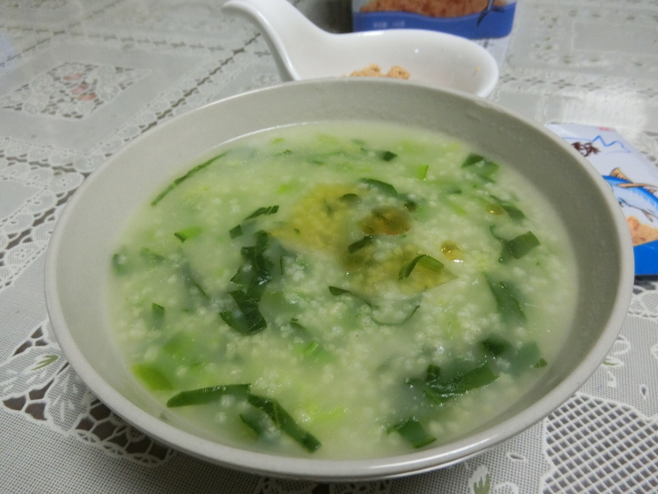 青菜小米粥的做法 步骤4