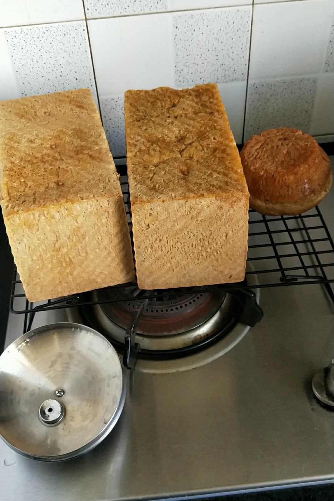 红糖葡萄干核桃面包