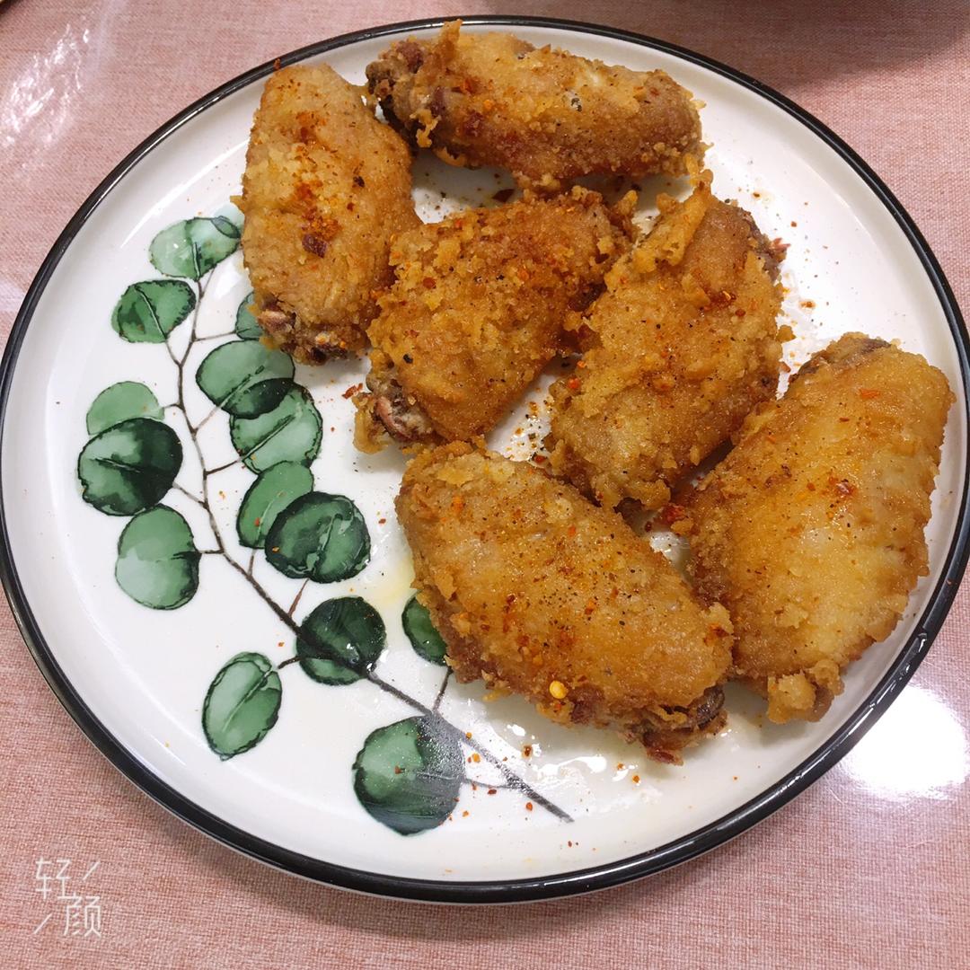 💥不油不腻的蒜香炸鸡翅❗巨好吃到舔手指，外酥里嫩到跺脚。
