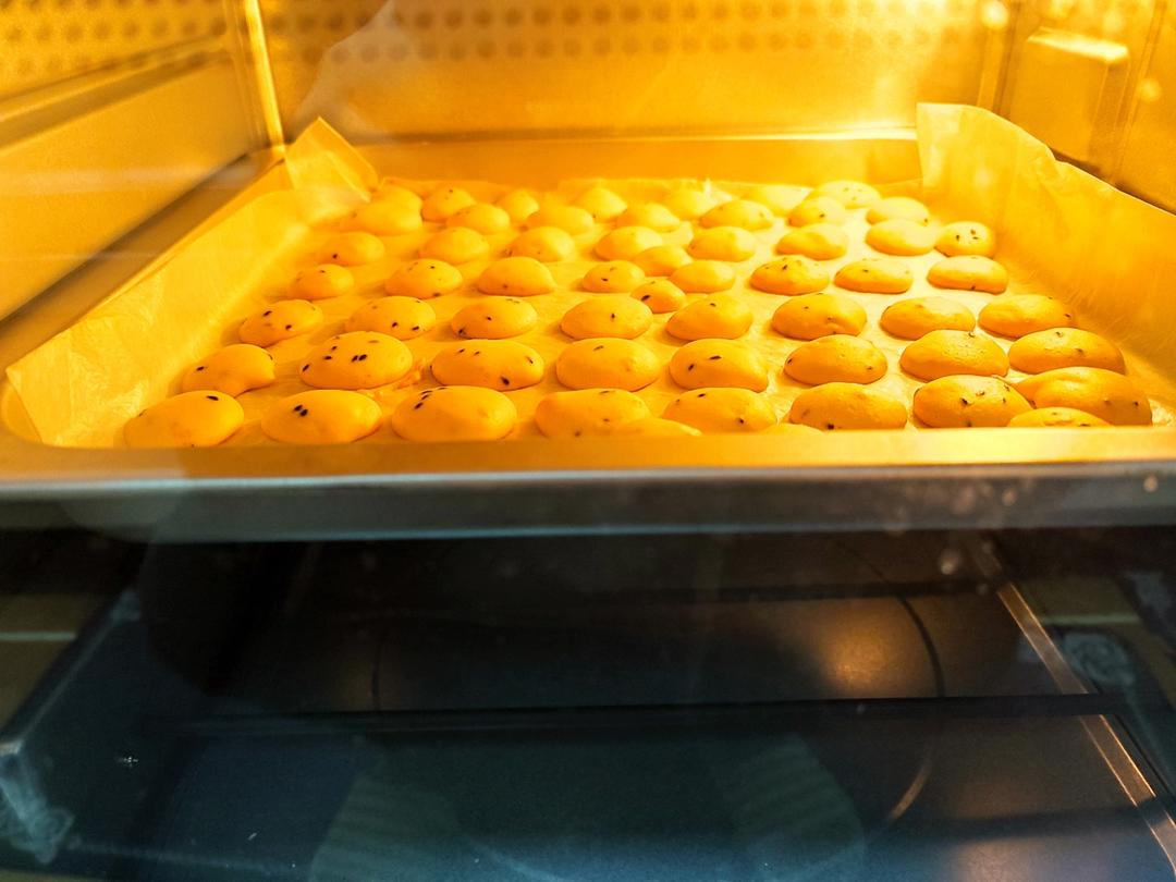 鸡蛋饼干