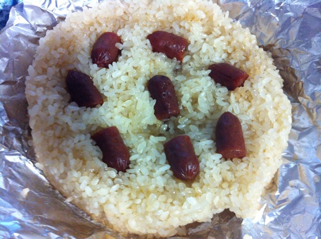 嘟嘟妈是个厨娘做的香肠蒸糯米饭