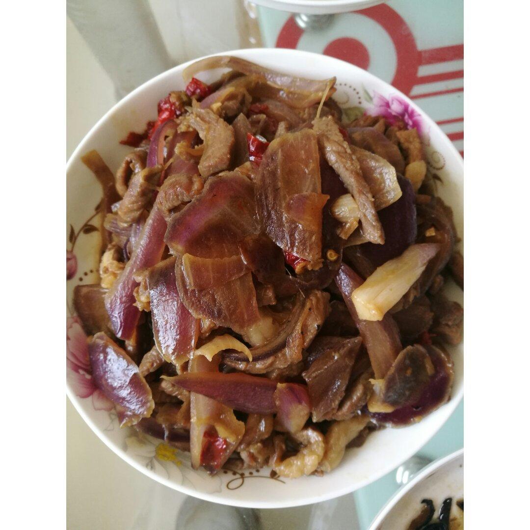洋葱炒牛肉