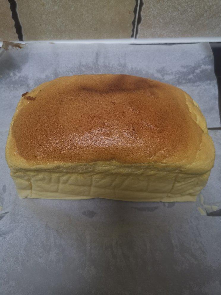 堪比柯基屁股
爆浆芝士🧀古早蛋糕