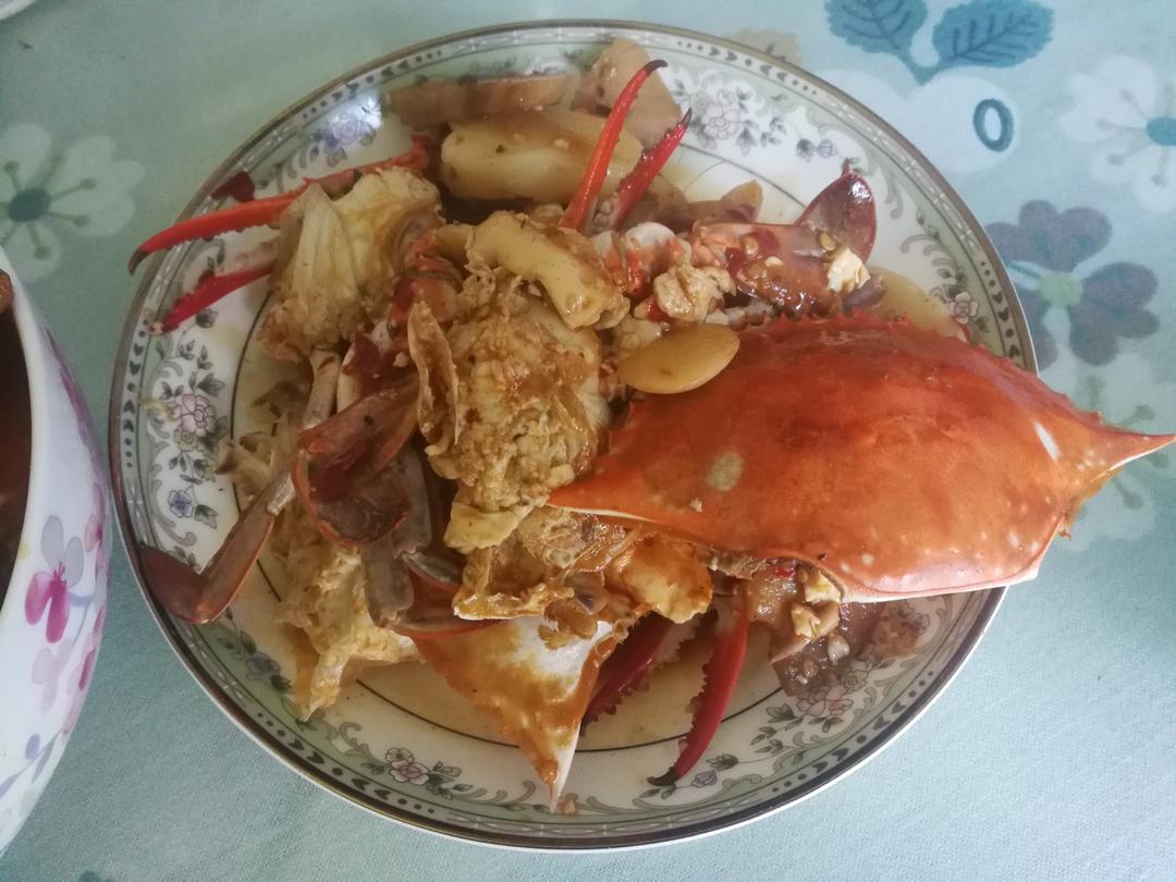 胖哥俩肉蟹煲