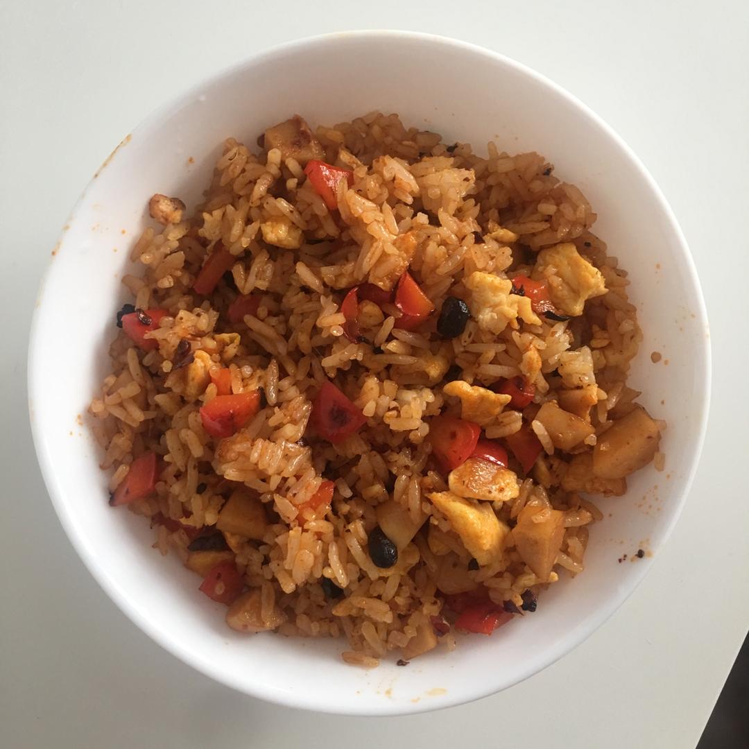 zizzi厨房进化史做的老干妈酱油火腿蛋炒饭()