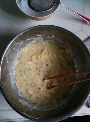 土豆鸡蛋虾皮饼的做法 步骤1
