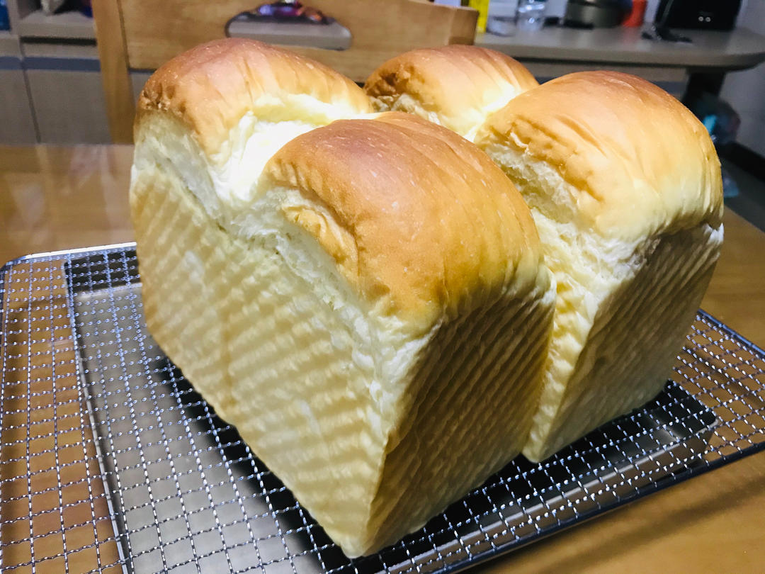 基本鲜奶吐司