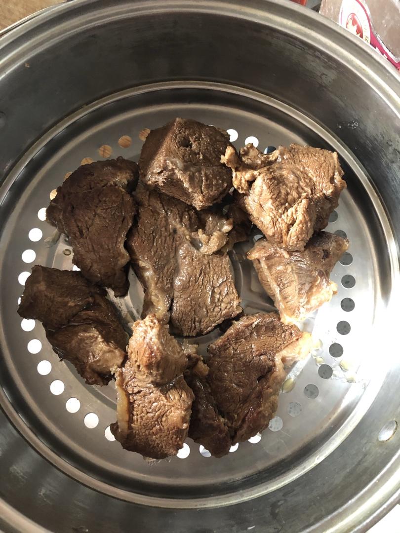 卤牛肉