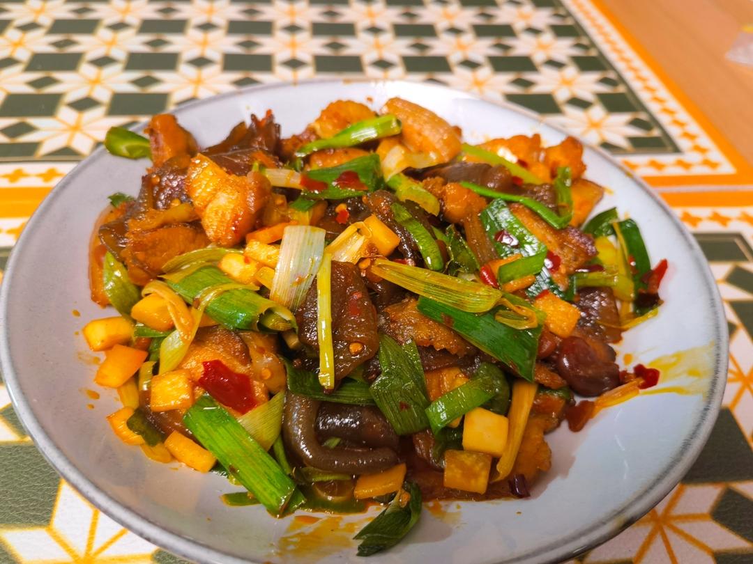 苕皮蒜苗回锅肉（超下饭）