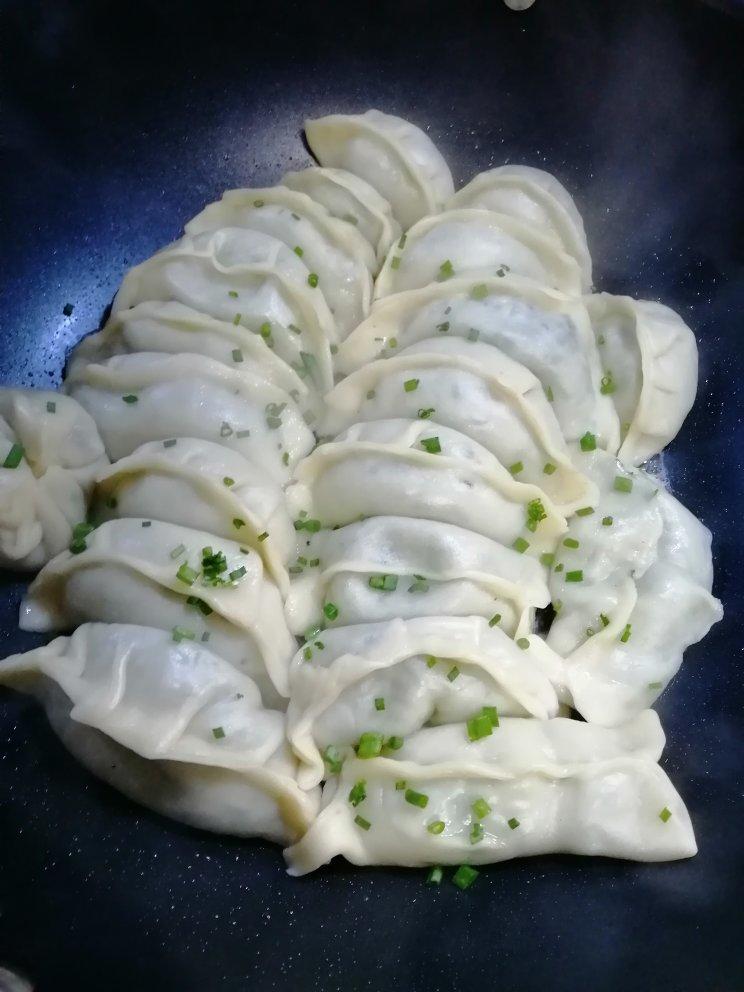 锅贴饺子