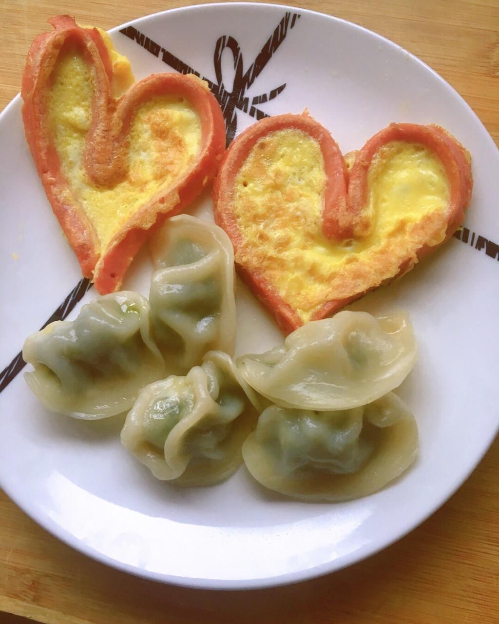 麦兜菇凉做的爱心早餐