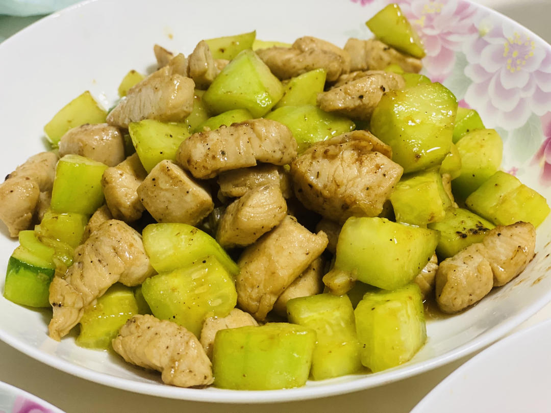 减脂素菜--黄瓜炒鸡丁
