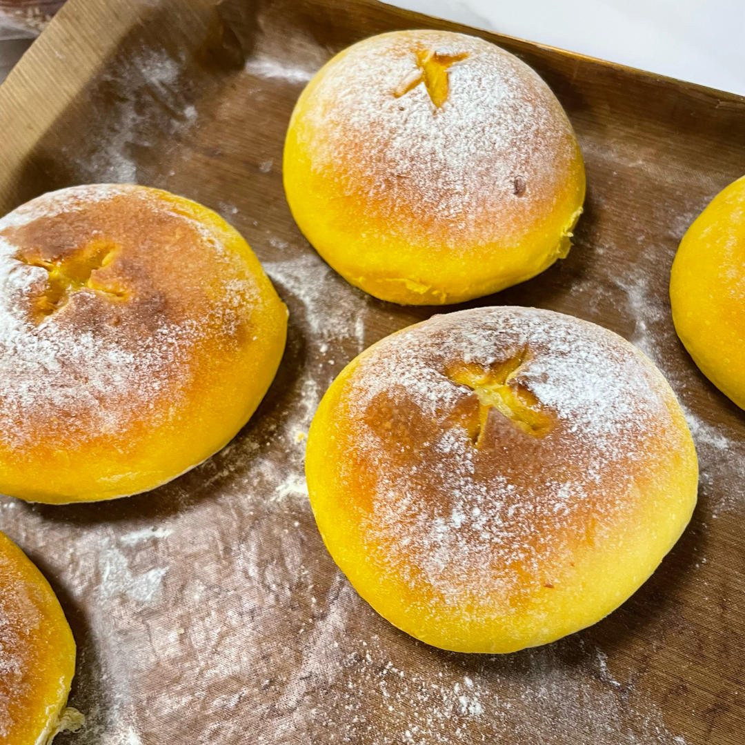 (超好吃的咸口面包）爆浆培根芝士面包