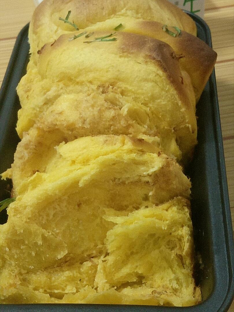 手撕千层肉松面包