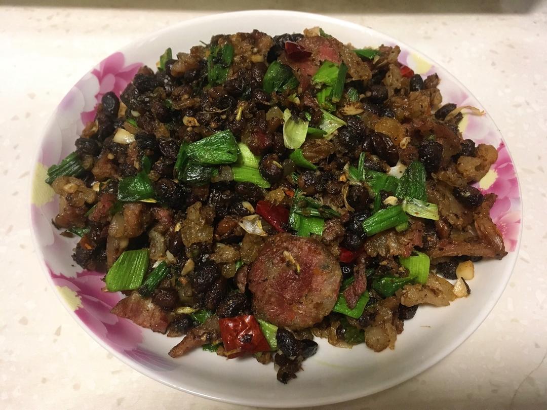 少女心心做的豆豉粑炒烟熏肉