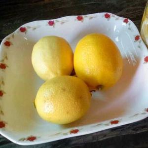 蜂蜜柠檬的做法 步骤1