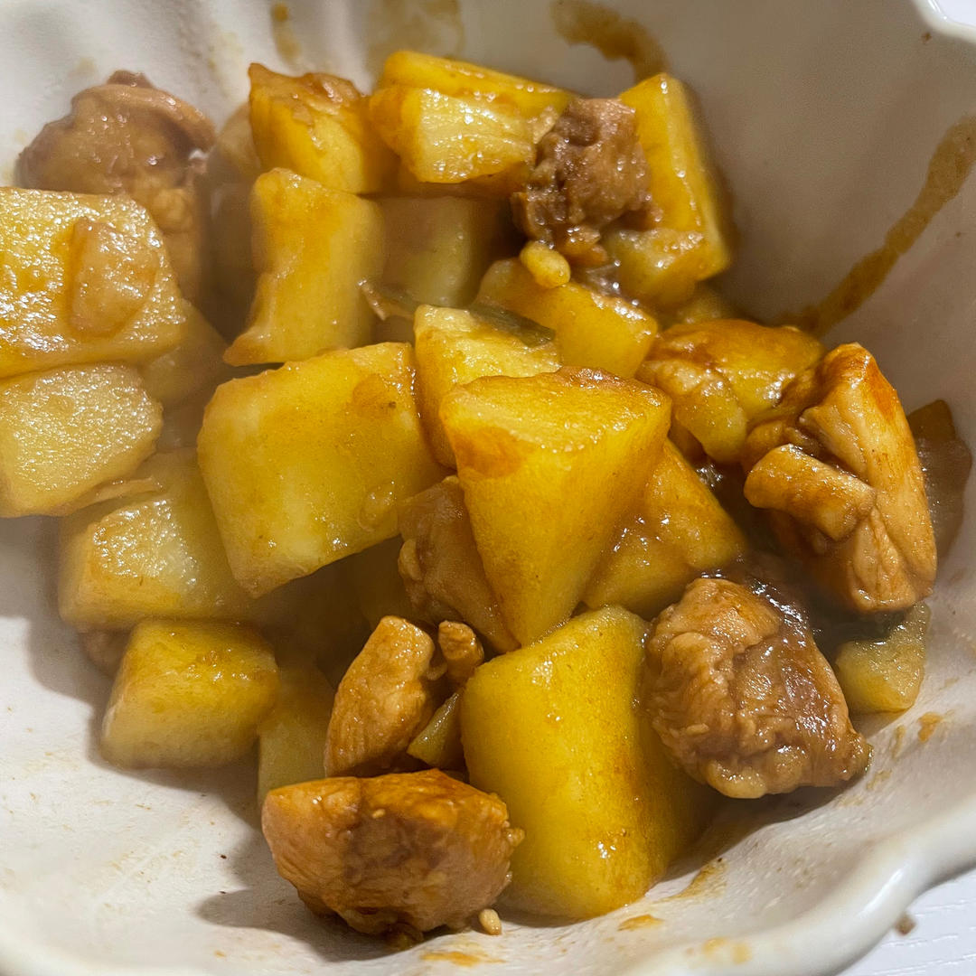 鸡腿肉炖土豆