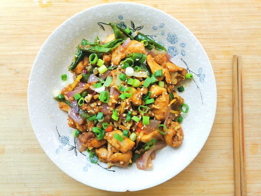 超下饭爆炒鸡胸肉