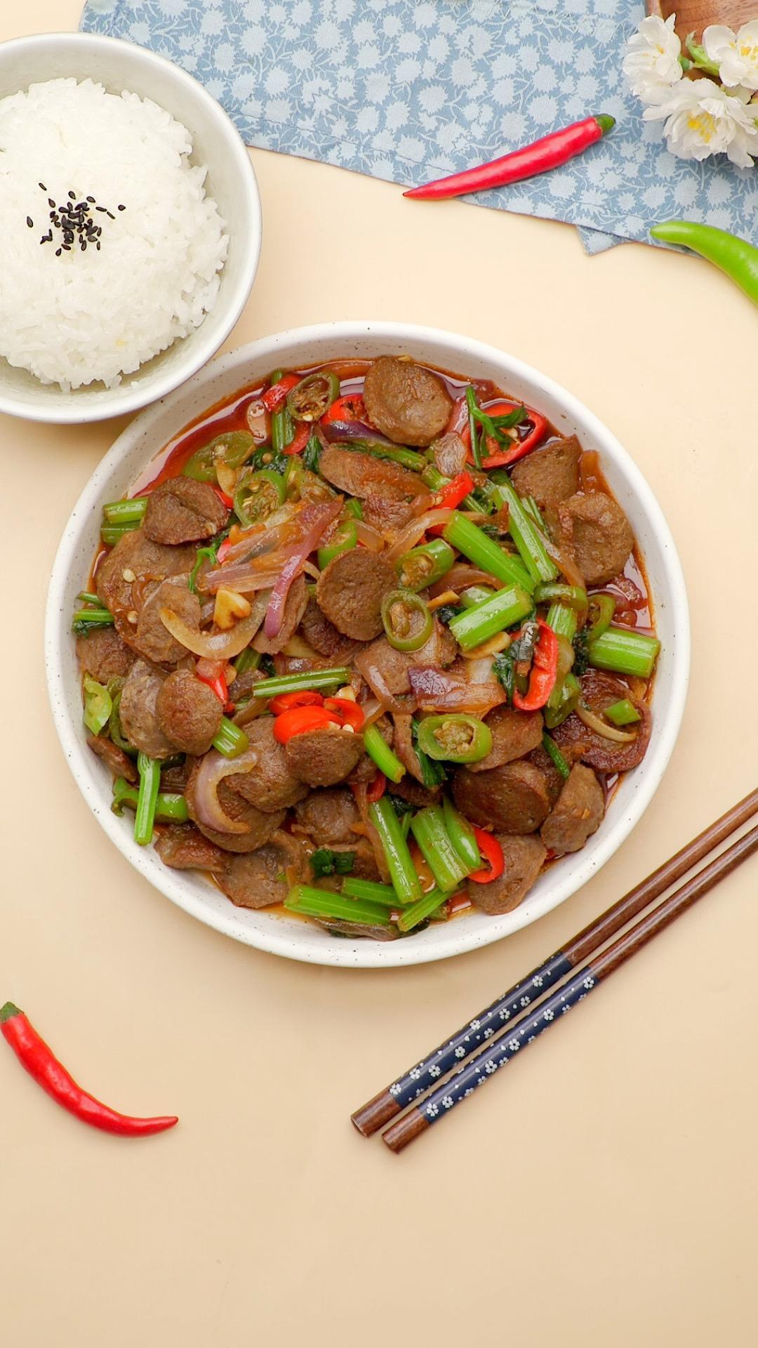 沙茶辣炒牛丸的做法