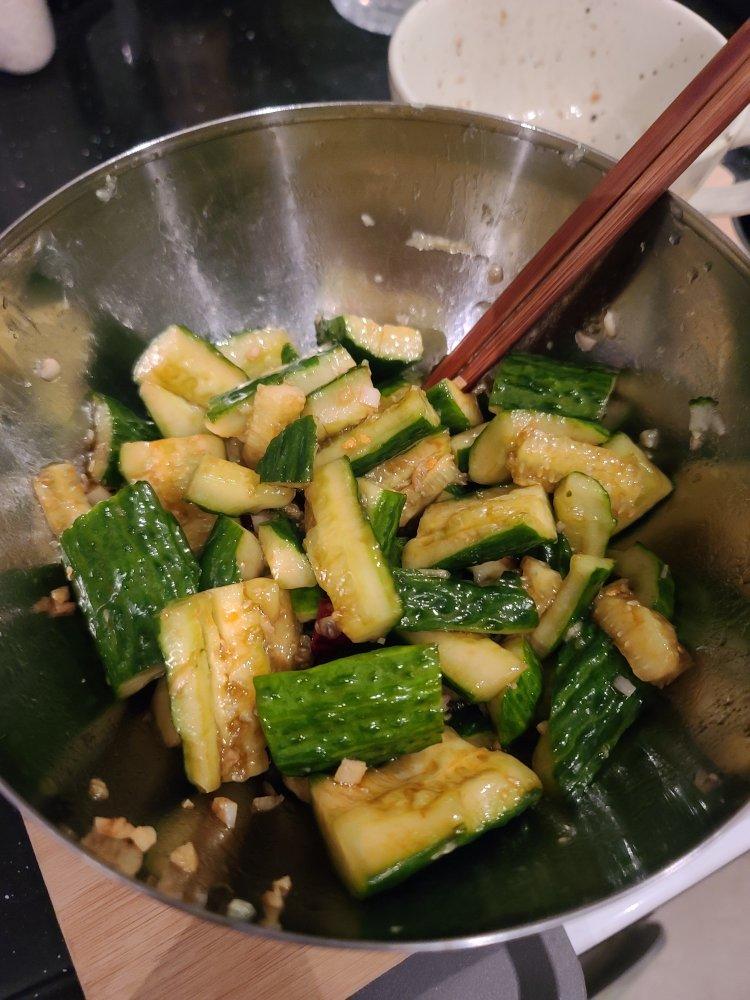 蒜泥拍黄瓜