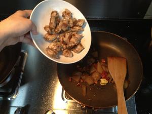 泡菜焖鸡翅的做法 步骤10