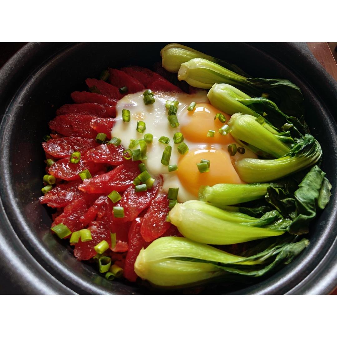 铸铁锅腊肠煲仔饭