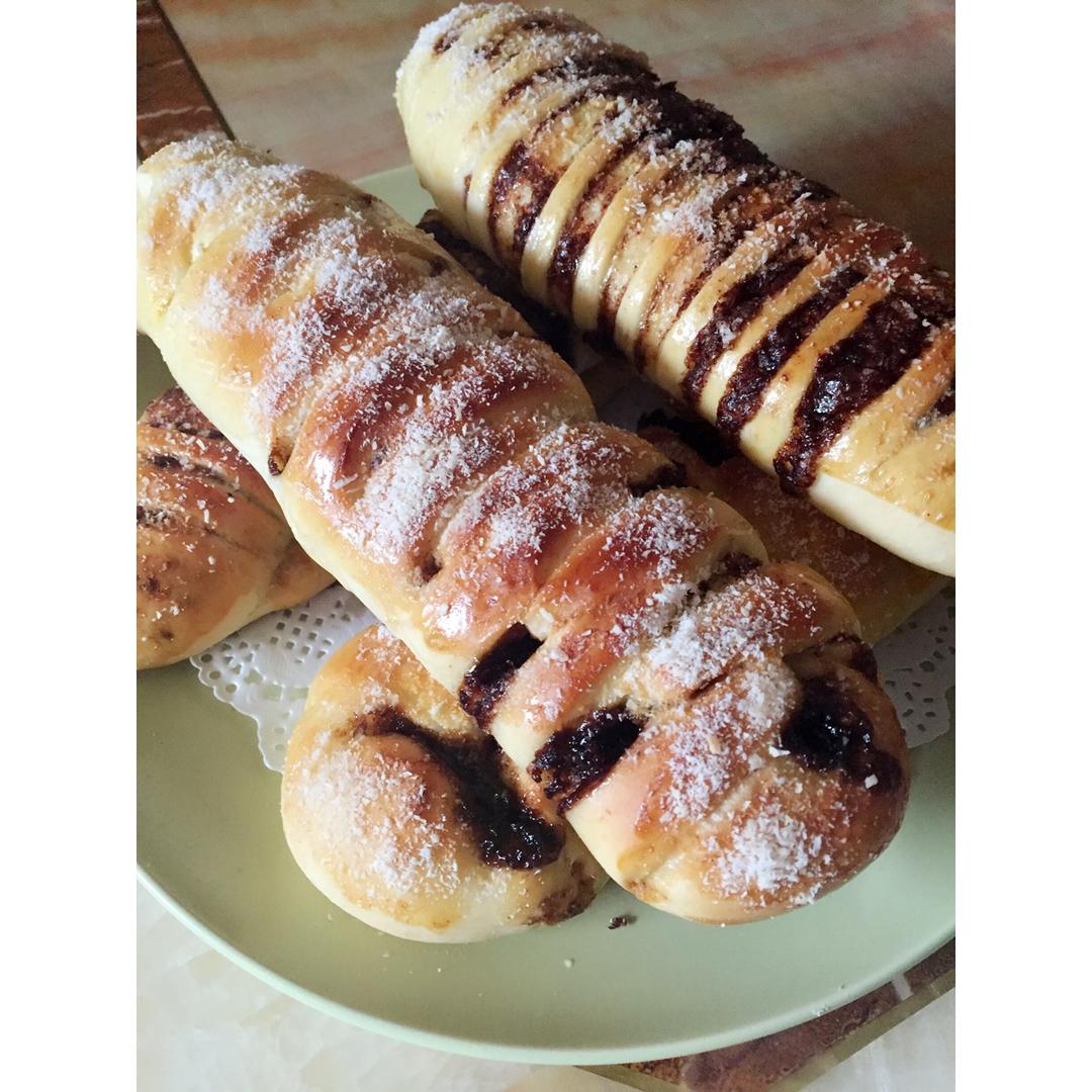 淡奶油豆沙面包