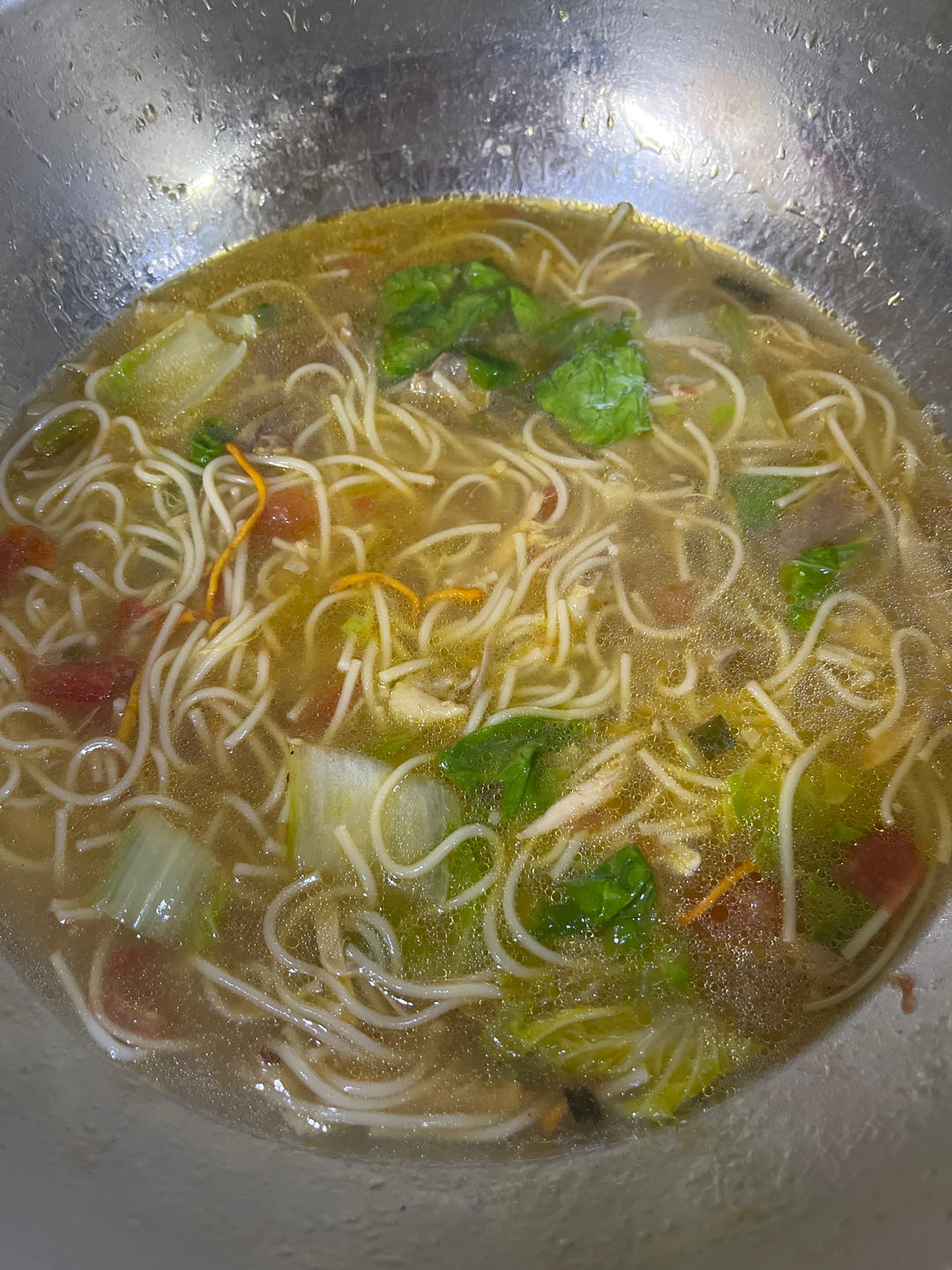 养胃的西红柿鸡蛋热汤面