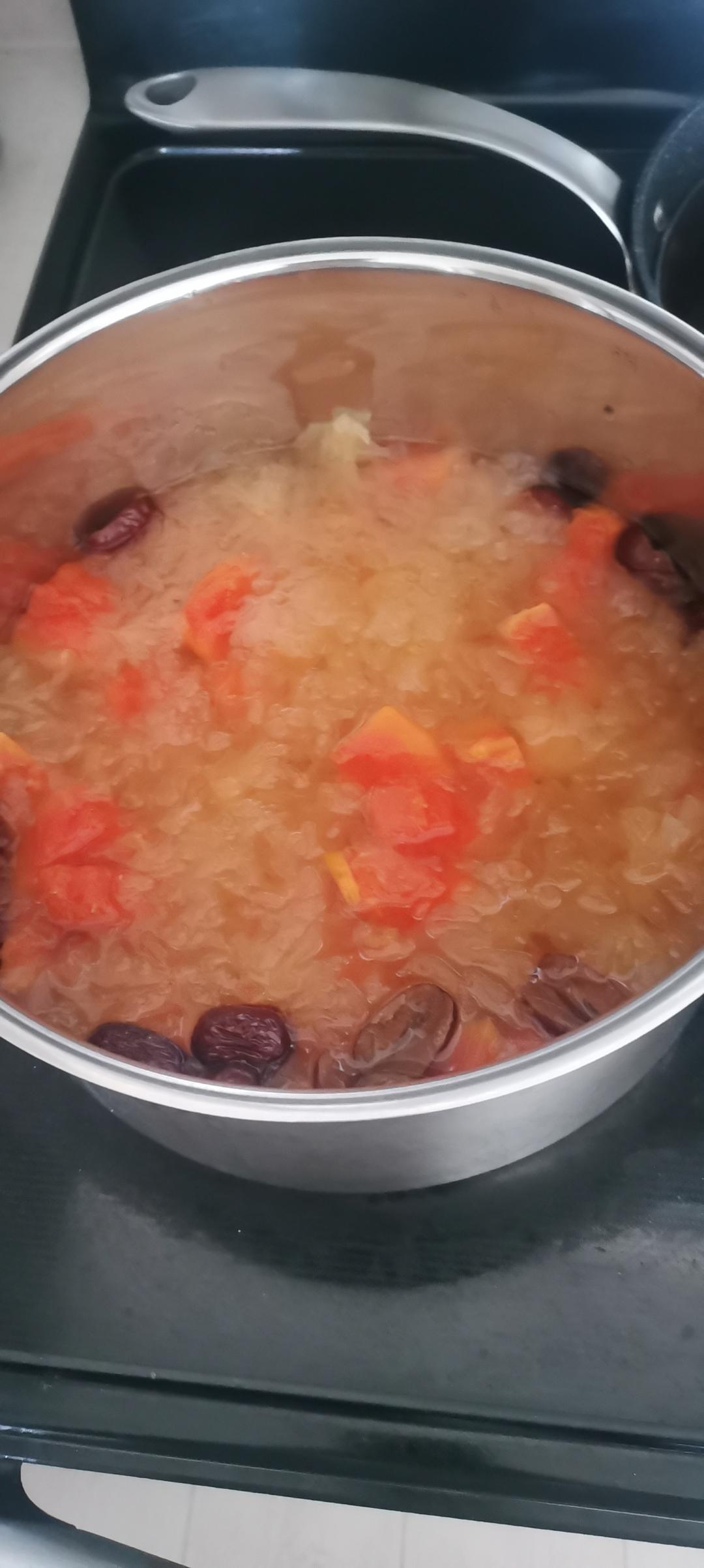 木瓜牛奶银耳羹