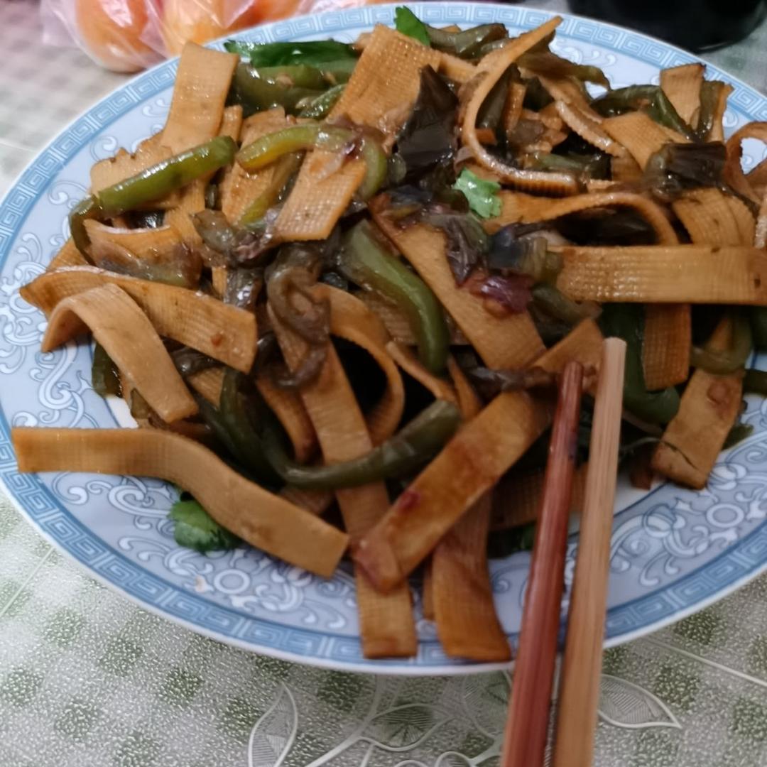 青椒炒豆皮