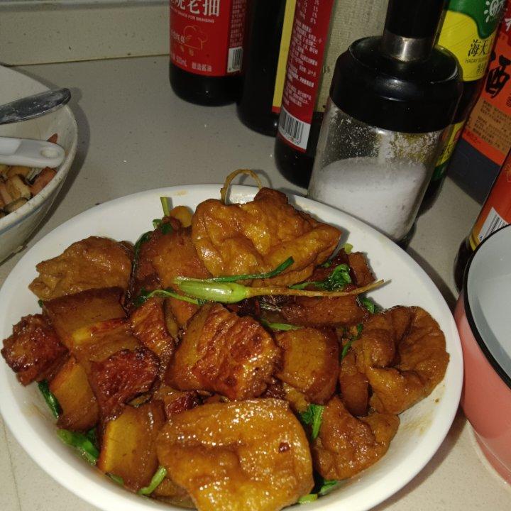 红烧肉油豆腐