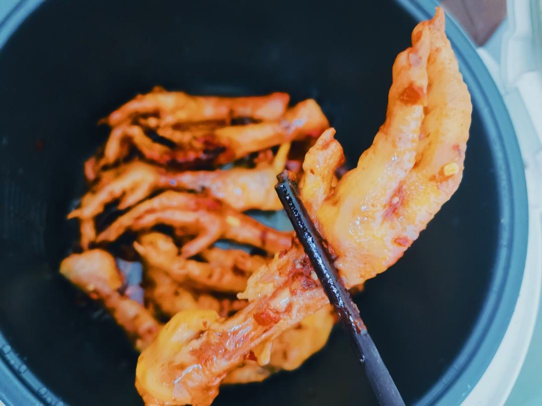 电饭煲豆瓣酱鸡爪的做法 步骤5