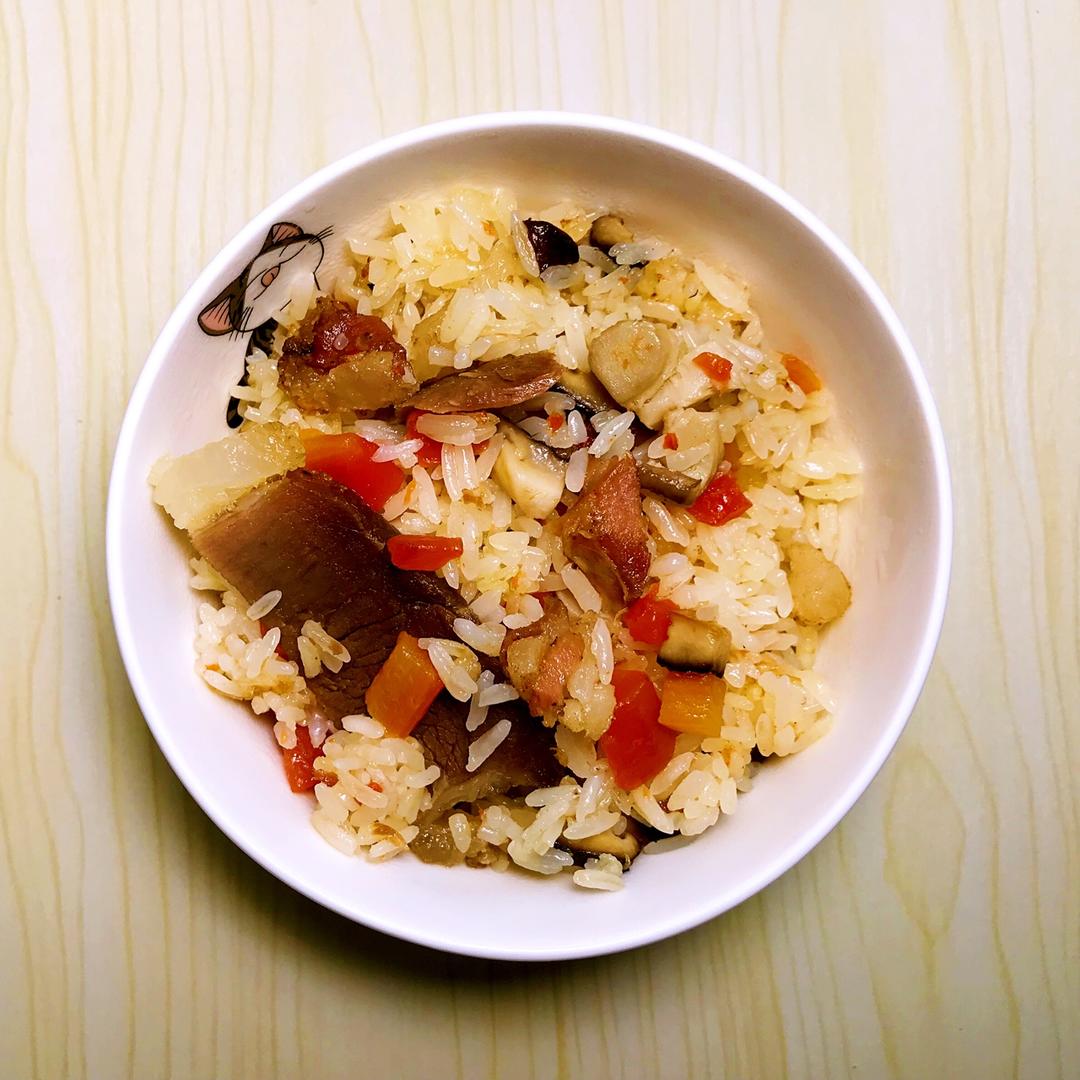 香菇辣肠焖饭 Fried Rice With Sausage &Mushroom