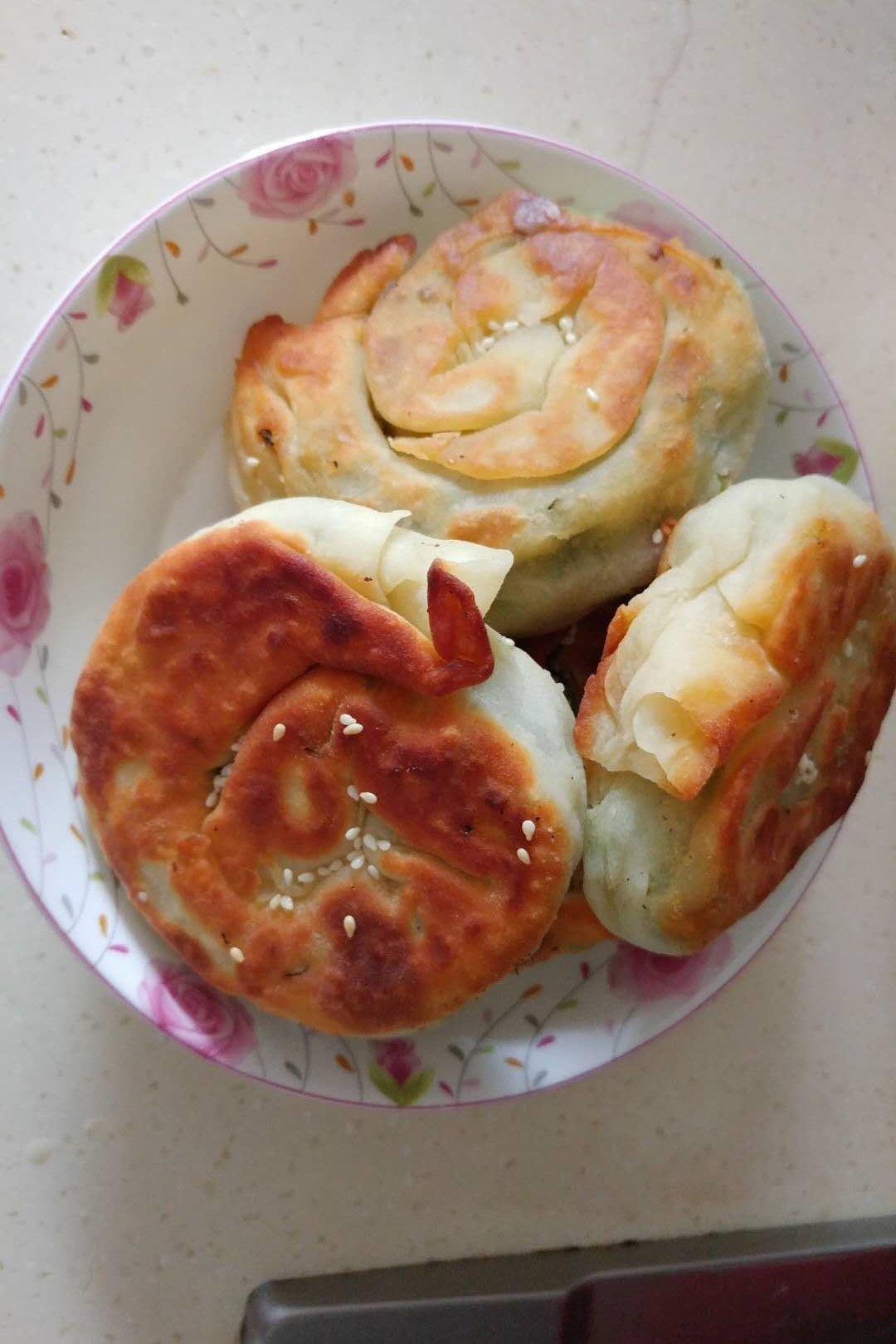 最简单面食—椒盐葱油饼