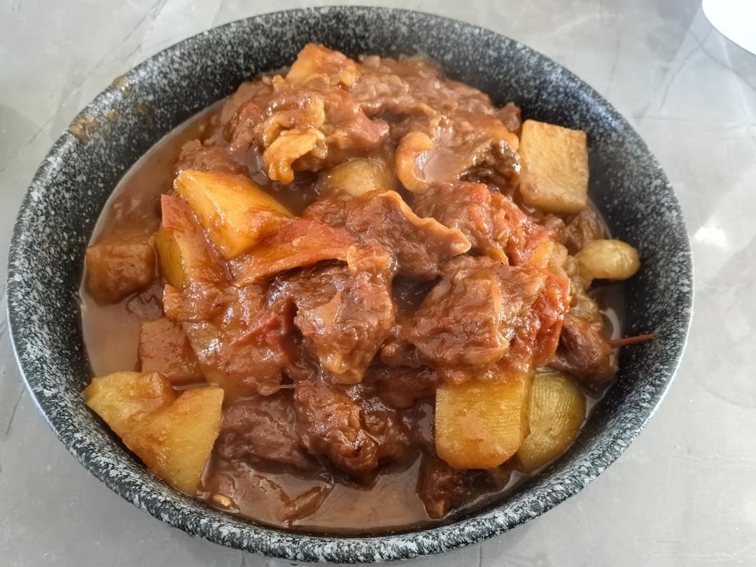 🍅番茄土豆炖牛腩，汤汁超浓郁！拌饭绝了哇‼️