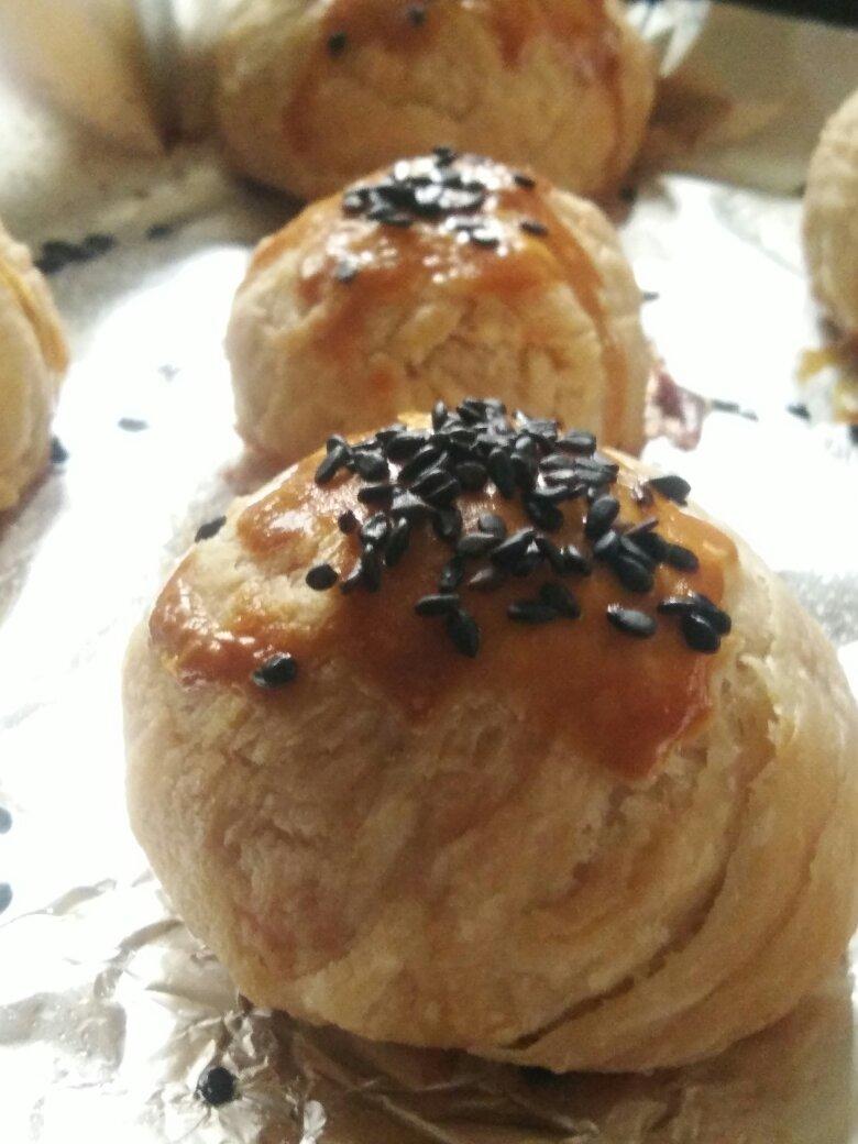 排四个小时队也买不到的鲜肉月饼，秘诀是放麻油！