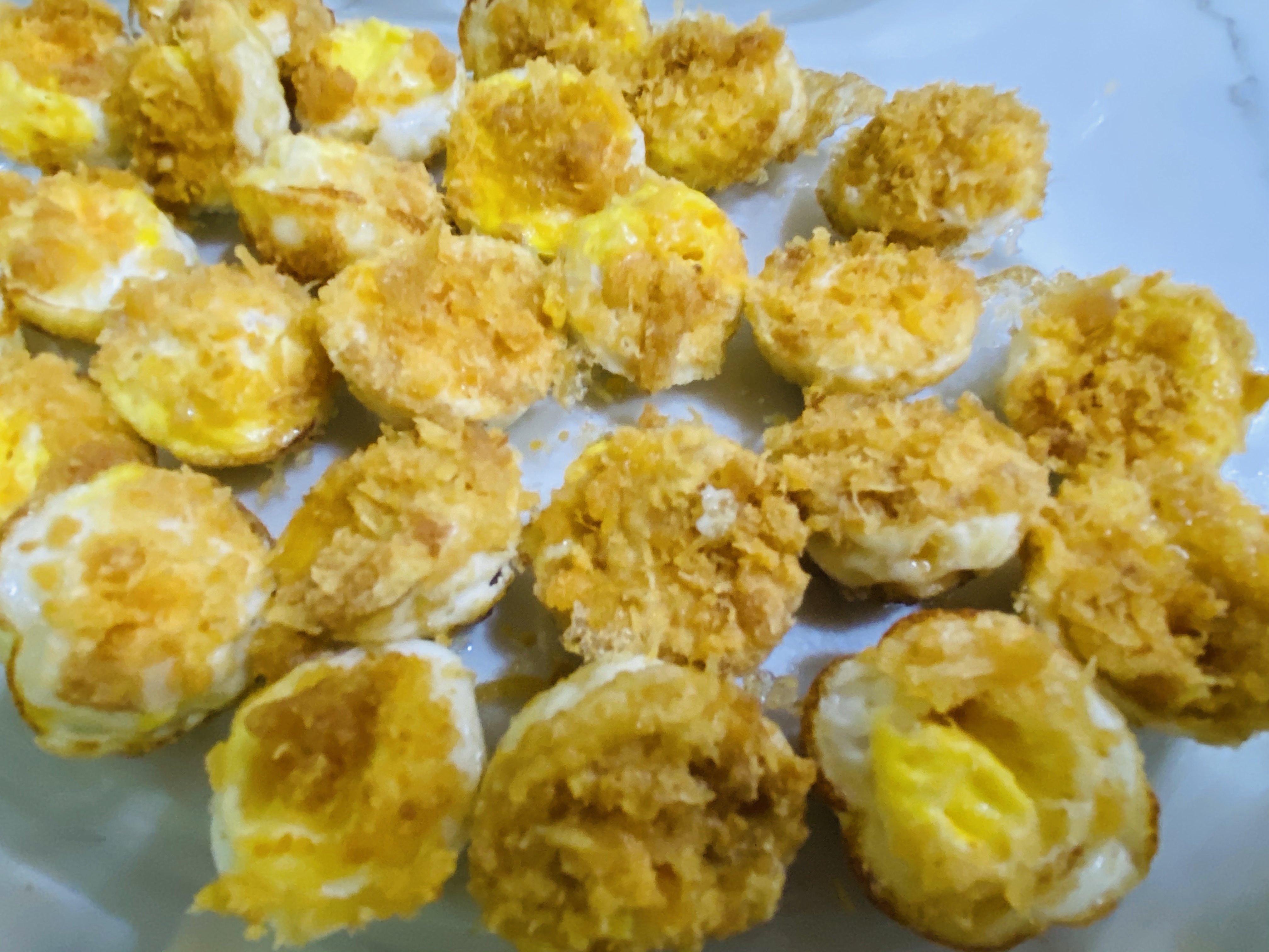 咸蛋黄肉松鹌鹑蛋（生酮、纯肉菜谱）的做法 步骤4
