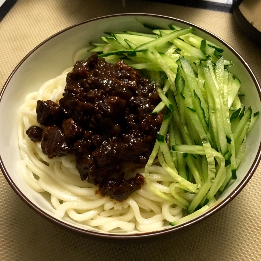 老贾的小厨房做的正宗老北京炸酱面