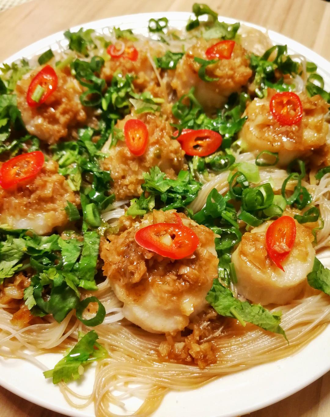 蒜蓉扇贝肉蒸粉丝