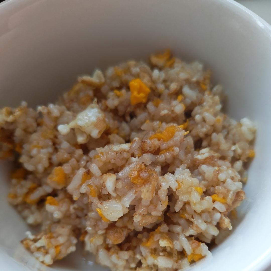 厨师长教你：“酱油炒饭”的家常做法，里面满满的小技巧，很受用