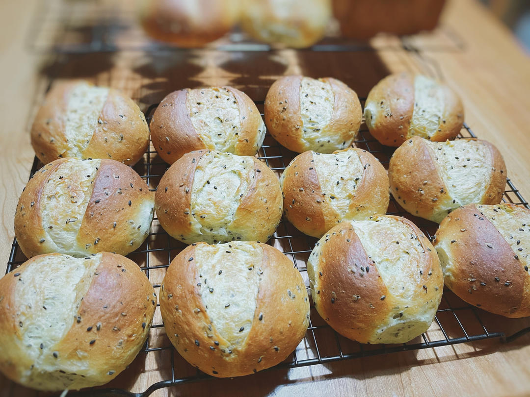 红薯黑芝麻面包球