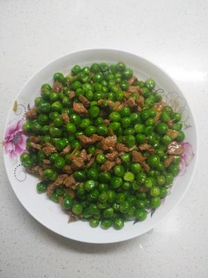 鲜豌豆炒牛肉粒的做法 步骤5