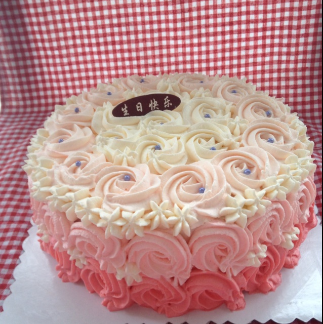 紫色玫瑰渐变裱花蛋糕