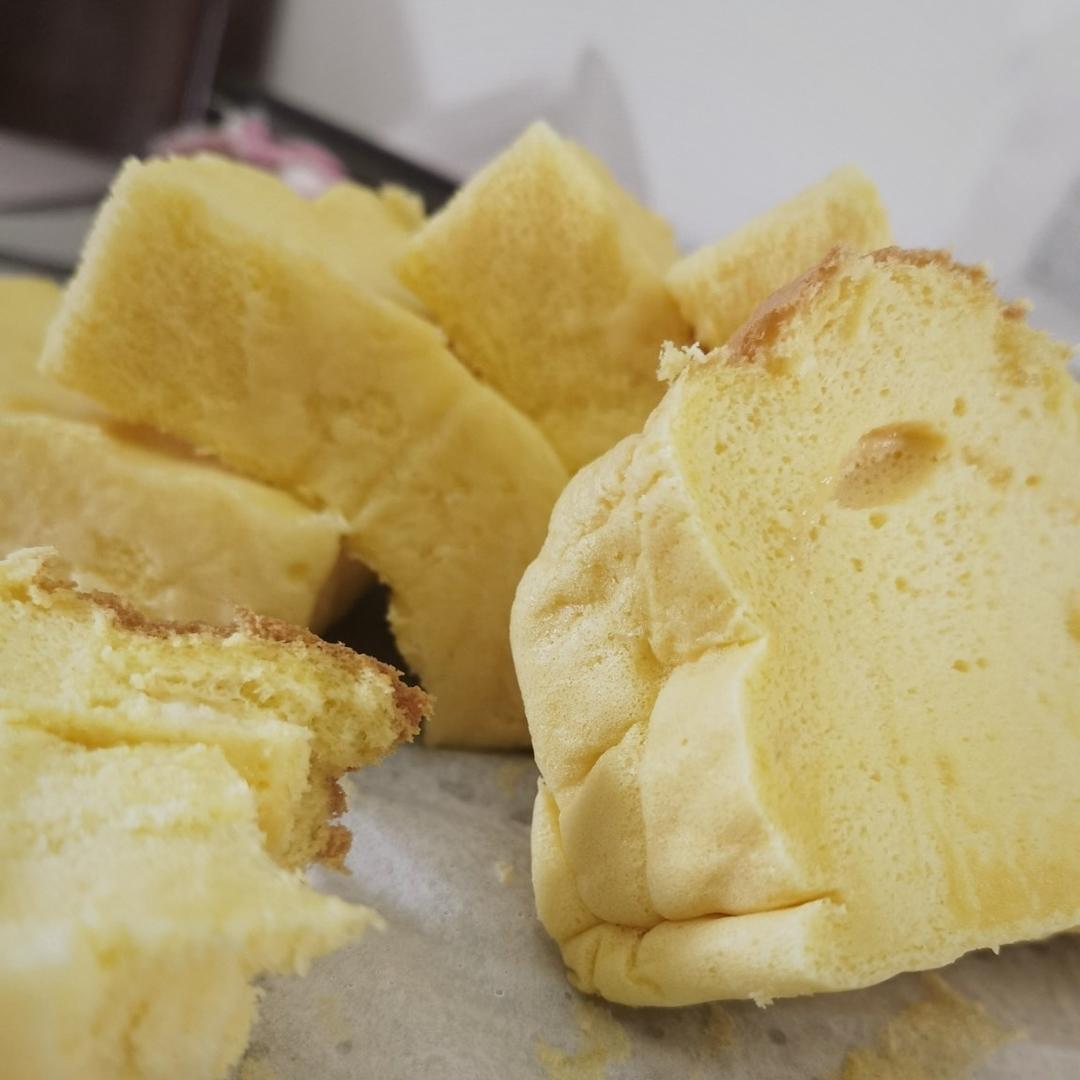 堪比柯基屁股
爆浆芝士🧀古早蛋糕