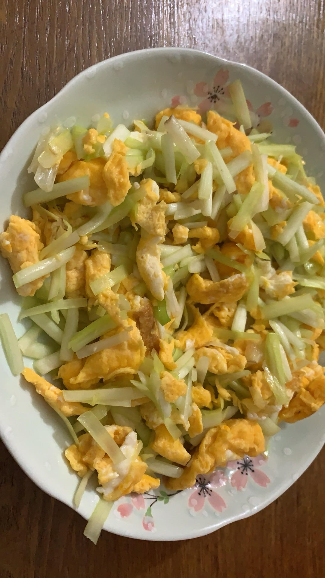 整个简单的韭黄炒蛋（手把手教学）