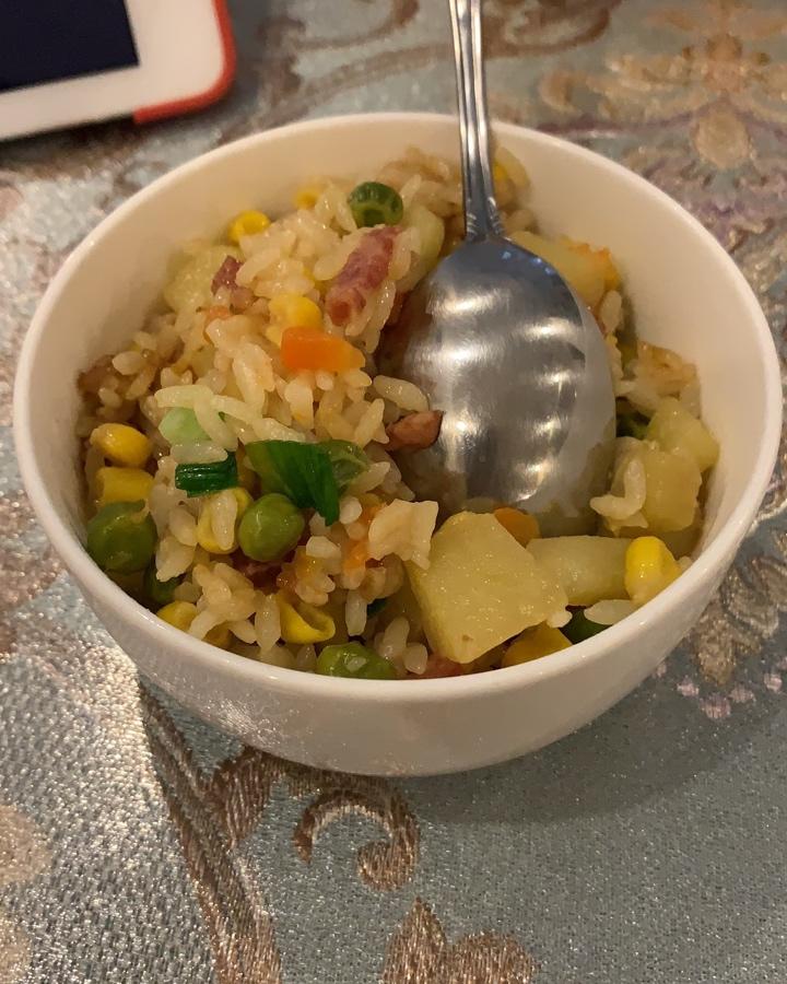 电饭煲香肠焖饭