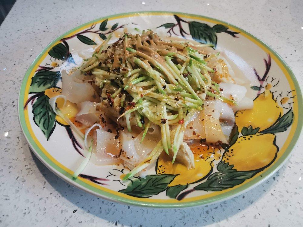 自制面筋版凉皮